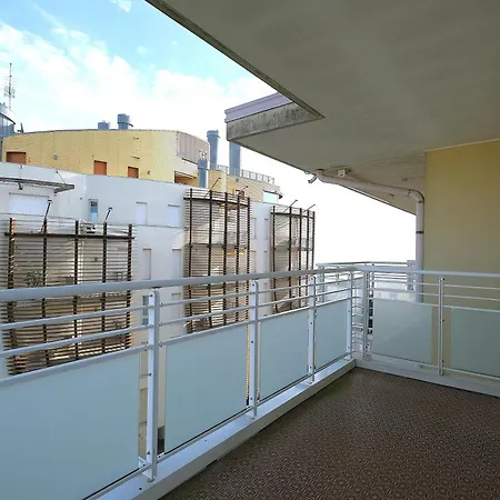 Apartamento Trilocale Diplomatic Fronte Mare Piazza Torino *