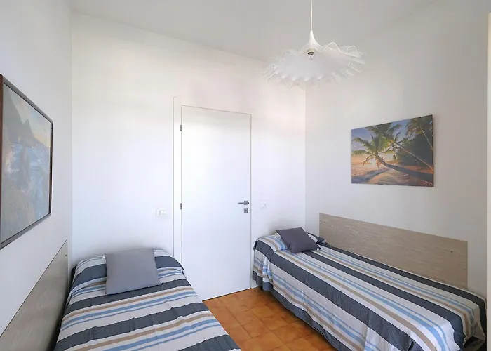 Trilocale Diplomatic Fronte Mare Piazza Torino *