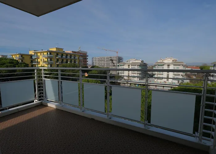 Trilocale Diplomatic Fronte Mare Piazza Torino *